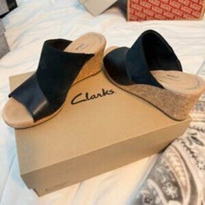 Clarks Maritsa95 Glad Wedge Sandals – Size 7M – Sage Nubuck